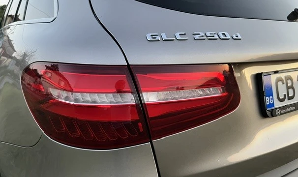 Mercedes-Benz GLC 250 4matic, снимка 8 - Автомобили и джипове - 56180353