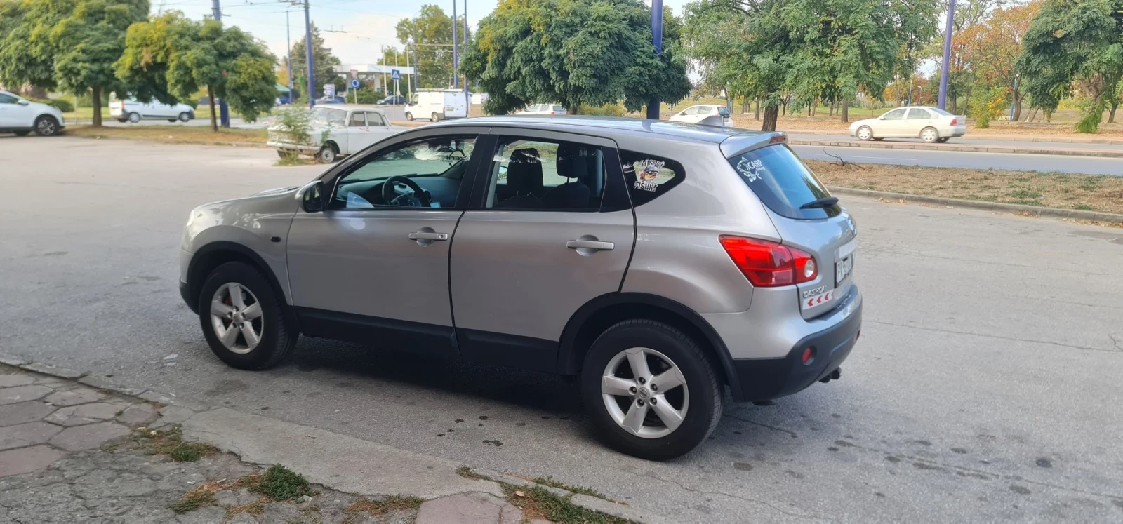 Nissan Qashqai 4х4/150к.с./2, 0/дизел топ/обслужен - изображение 4