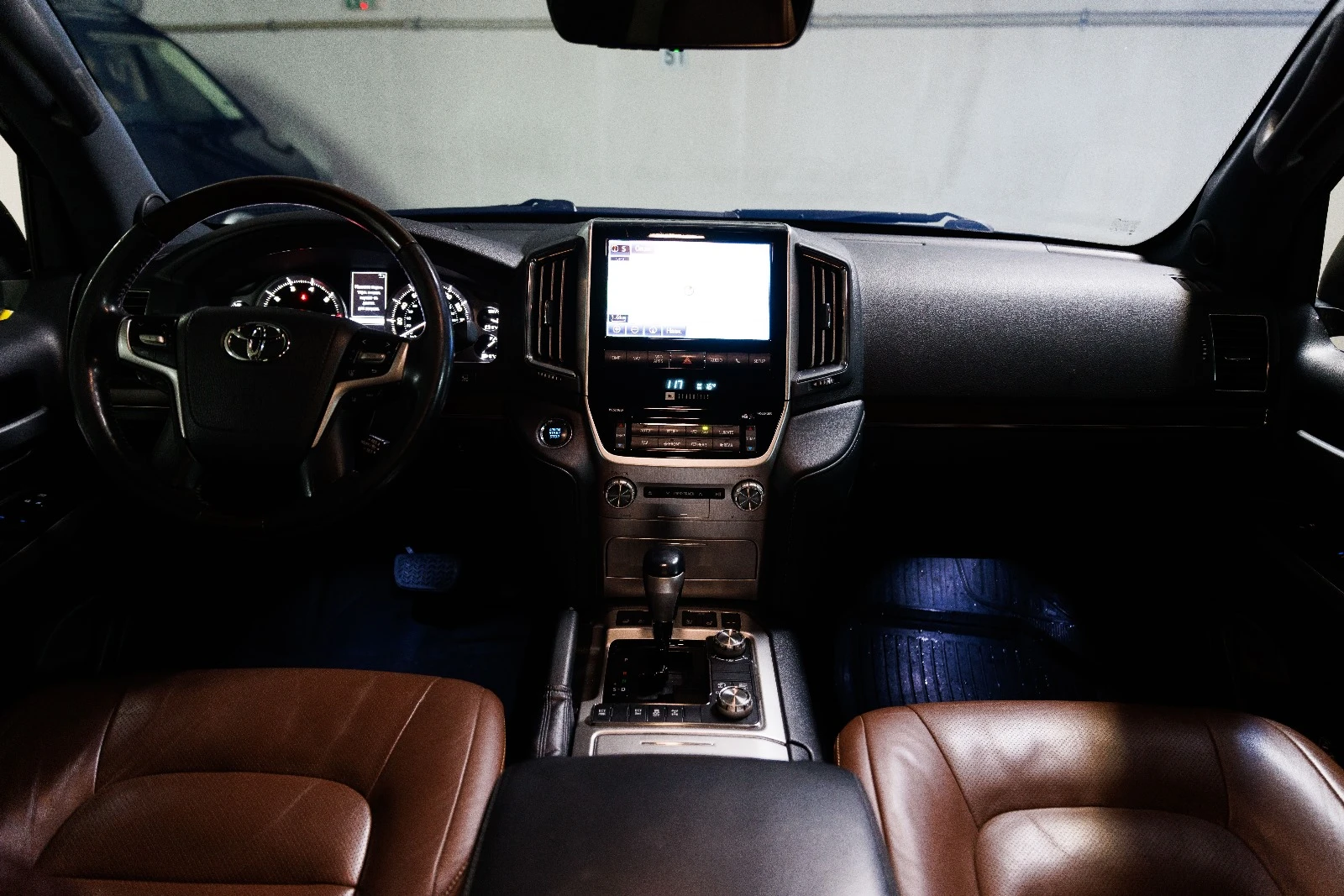 Toyota Land cruiser 200 - изображение 8