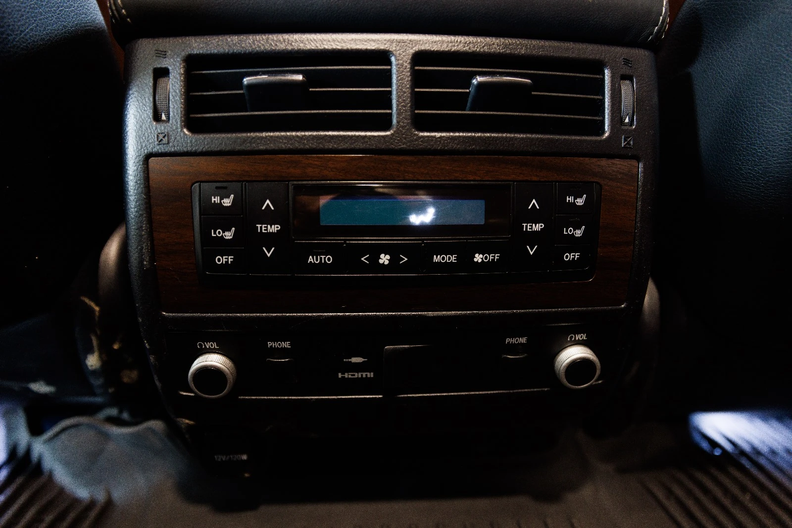 Toyota Land cruiser 200, снимка 13 - Автомобили и джипове - 55557050