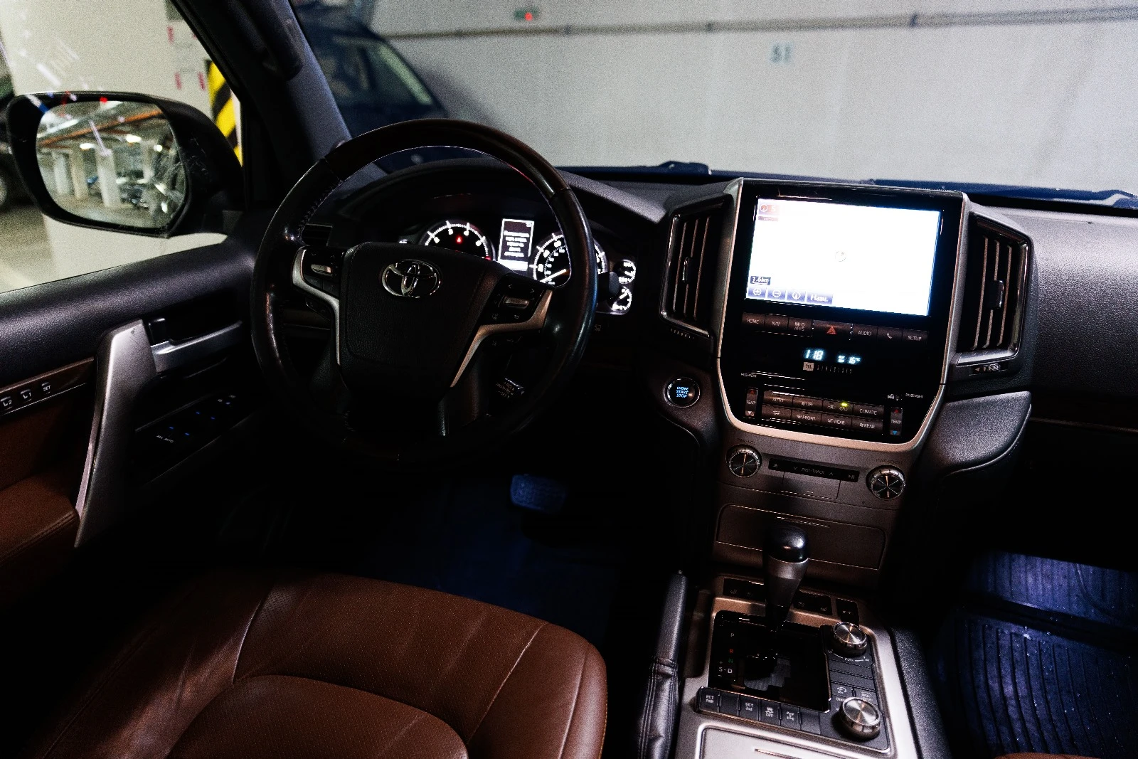 Toyota Land cruiser 200, снимка 11 - Автомобили и джипове - 55557050