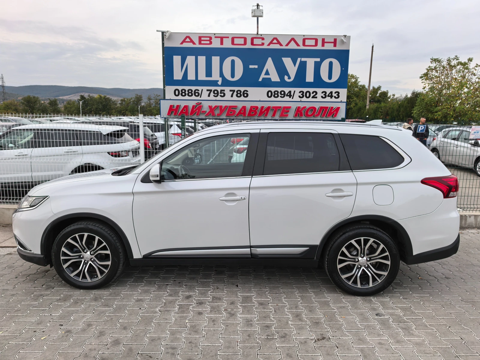 Mitsubishi Outlander 2, 2-150k.4X4-АВТОМАТ, 7-МЕСТА, КОЖА, НАВИ - изображение 3