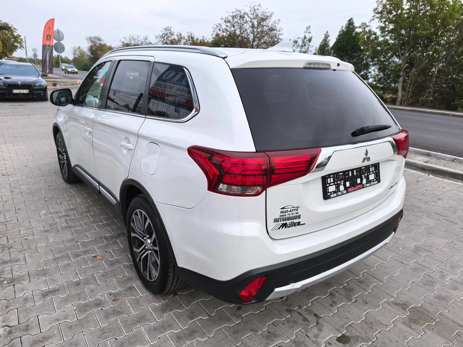 Mitsubishi Outlander 2, 2-150k.4X4-АВТОМАТ, 7-МЕСТА, КОЖА, НАВИ - изображение 4
