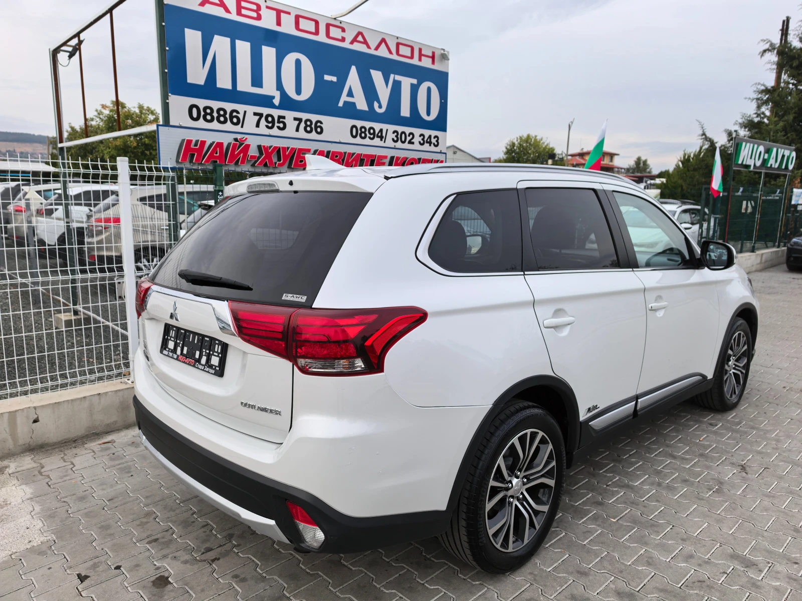 Mitsubishi Outlander 2, 2-150k.4X4-АВТОМАТ, 7-МЕСТА, КОЖА, НАВИ - изображение 6