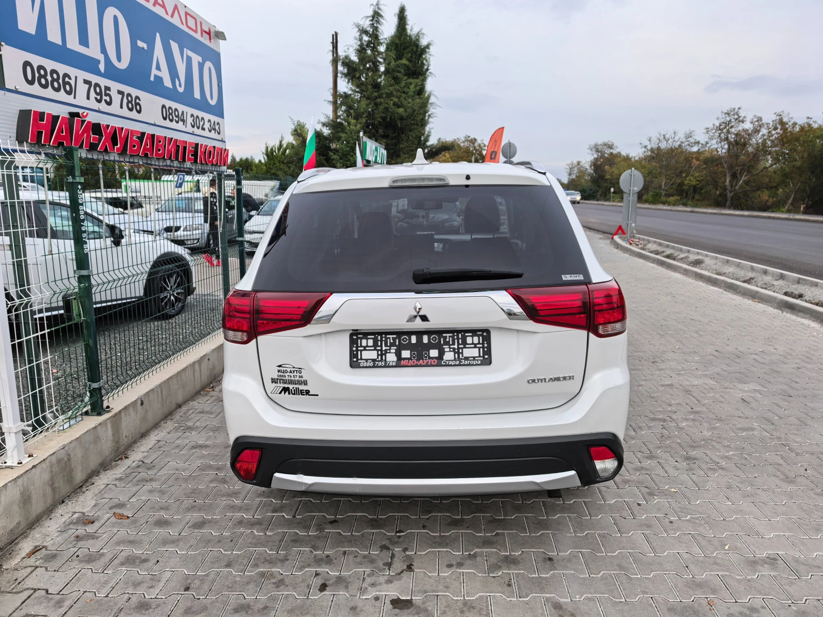 Mitsubishi Outlander 2, 2-150k.4X4-АВТОМАТ, 7-МЕСТА, КОЖА, НАВИ - изображение 5