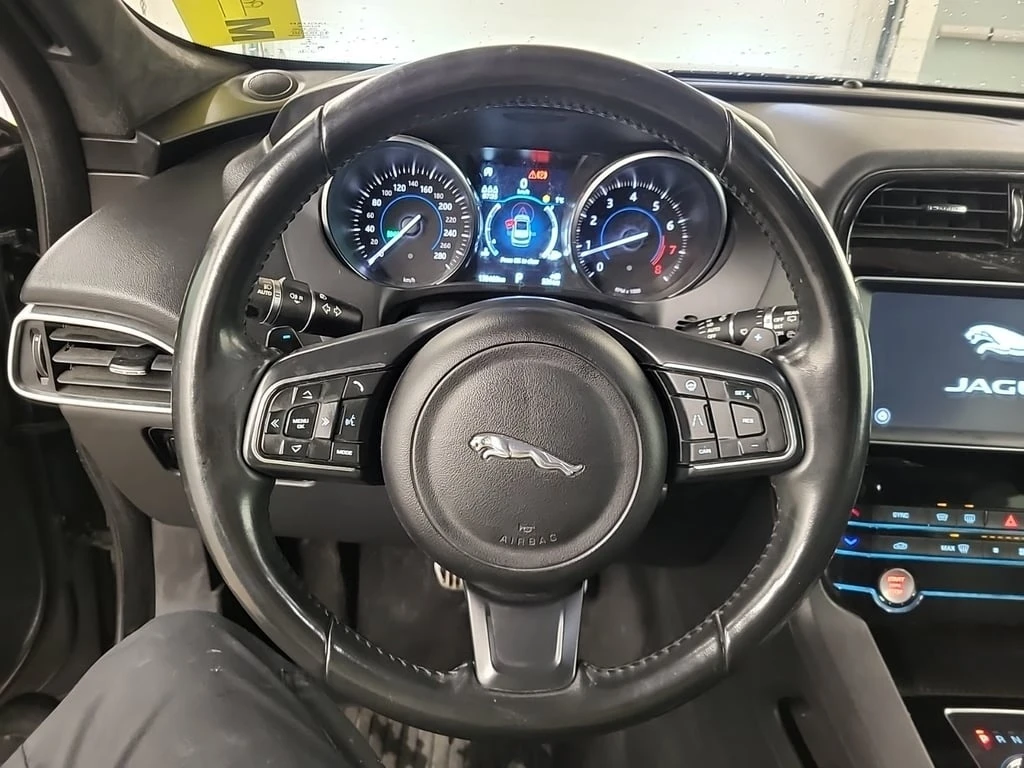 Jaguar F-PACE * PREMIUM * CARFAX * ЦЕНА ДО БГ - изображение 9