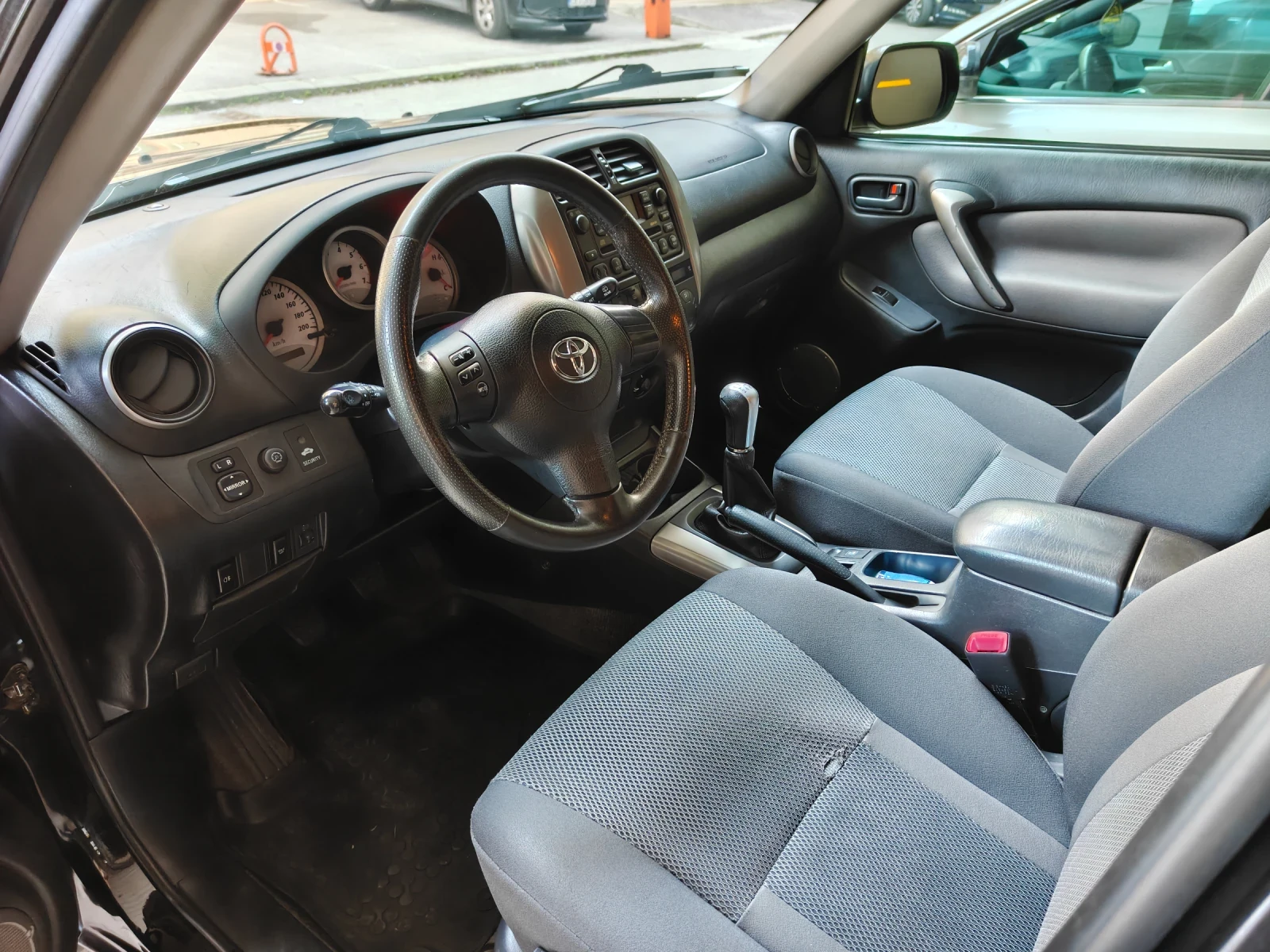 Toyota Rav4, снимка 6 - Автомобили и джипове - 53872500