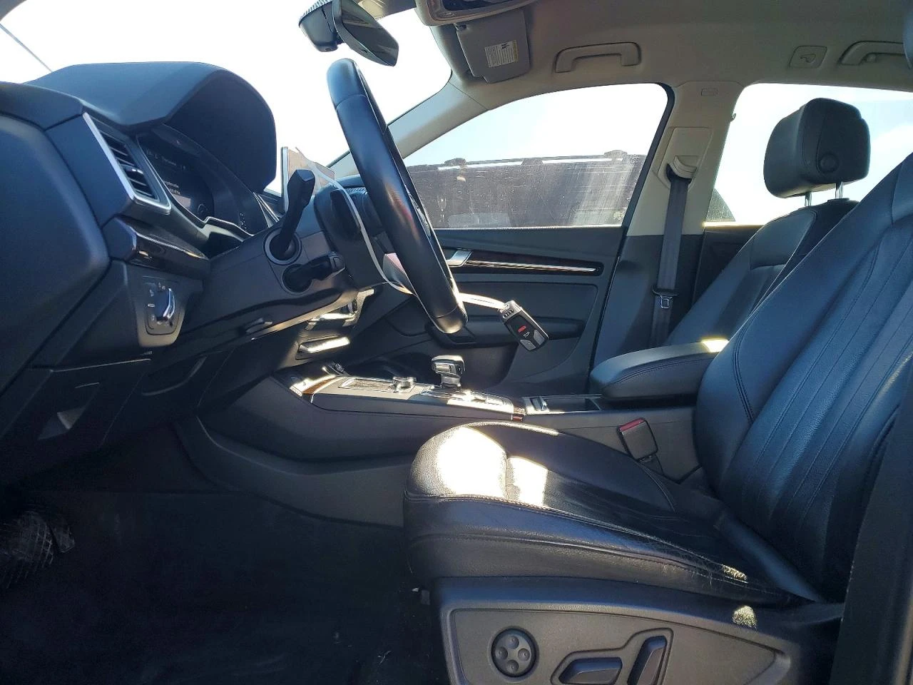 Audi Q5 2.0T* PREMIUM* MATRIX* ДИГИТАЛНО* ТАБЛО* 360КАМЕРА, снимка 9 - Автомобили и джипове - 53963466