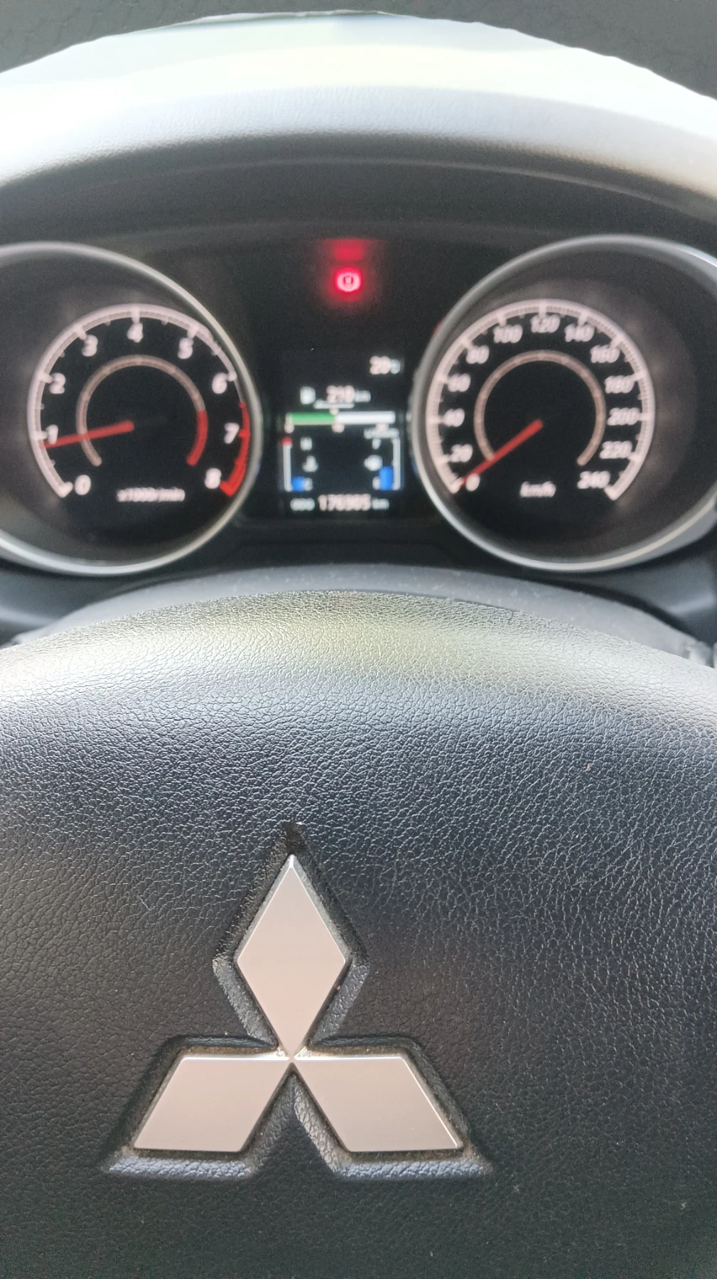 Mitsubishi ASX Suv, снимка 12 - Автомобили и джипове - 54206374