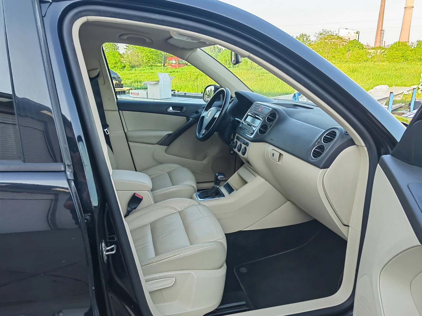 VW Tiguan 4х4 DSG, снимка 13 - Автомобили и джипове - 54437884