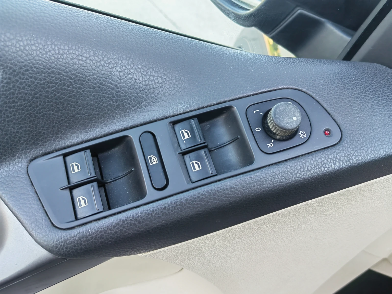 VW Tiguan 4х4 DSG, снимка 14 - Автомобили и джипове - 54437884