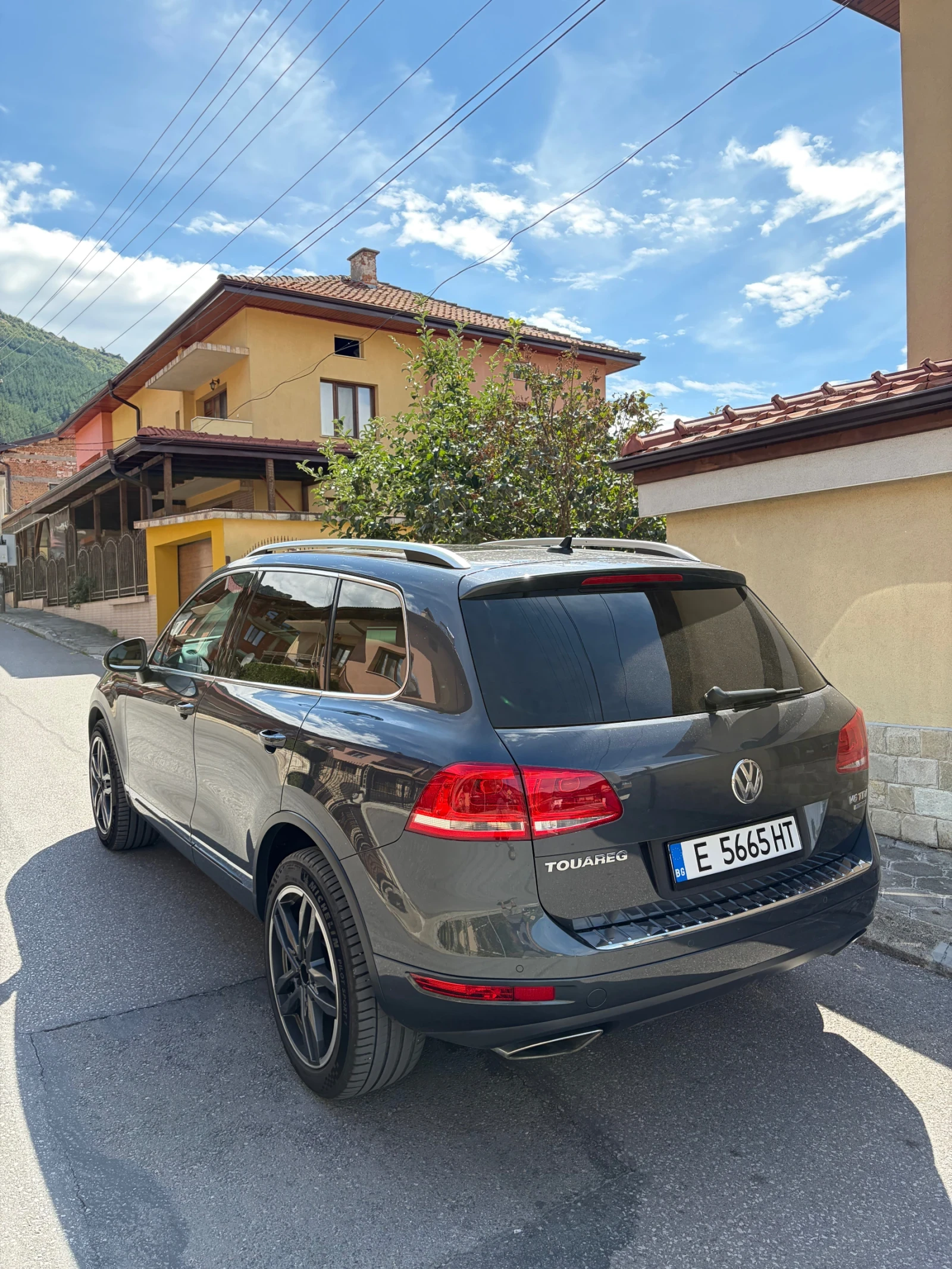 VW Touareg ТОП!!! 3.0 TDI  РЕАЛЕН ПРОБЕГ!!!, снимка 9 - Автомобили и джипове - 56081353