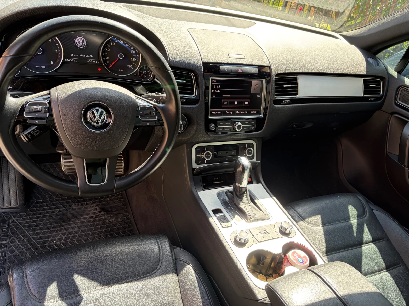 VW Touareg ТОП!!! 3.0 TDI  РЕАЛЕН ПРОБЕГ!!!, снимка 13 - Автомобили и джипове - 56081353