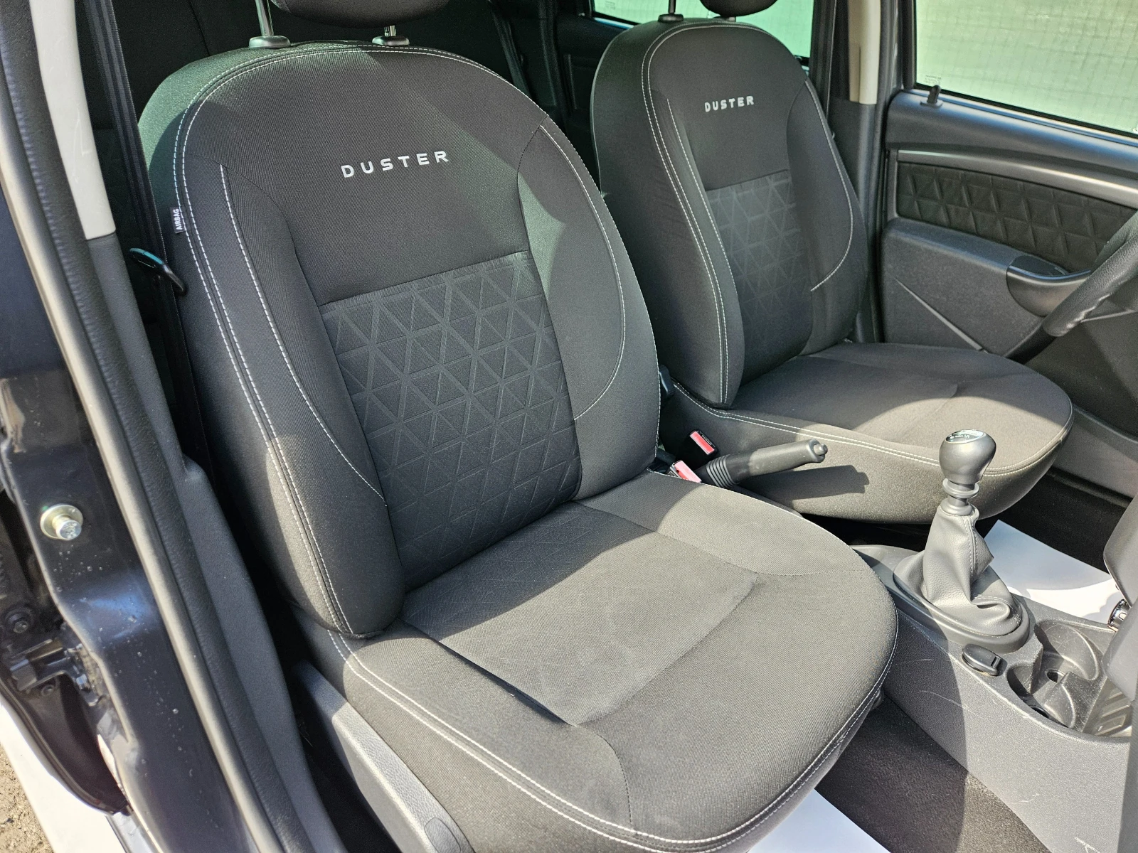 Dacia Duster 1.5 DCI  EVRO 5B !!!6 CK !!!, снимка 9 - Автомобили и джипове - 56529509