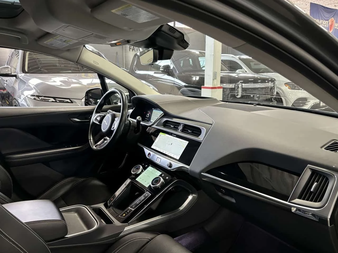 Jaguar I-Pace * HSE AWD| NAV| PANO| MERIDIANSURROUND| LED| LEATH | Mobile.bg � ����������� 16