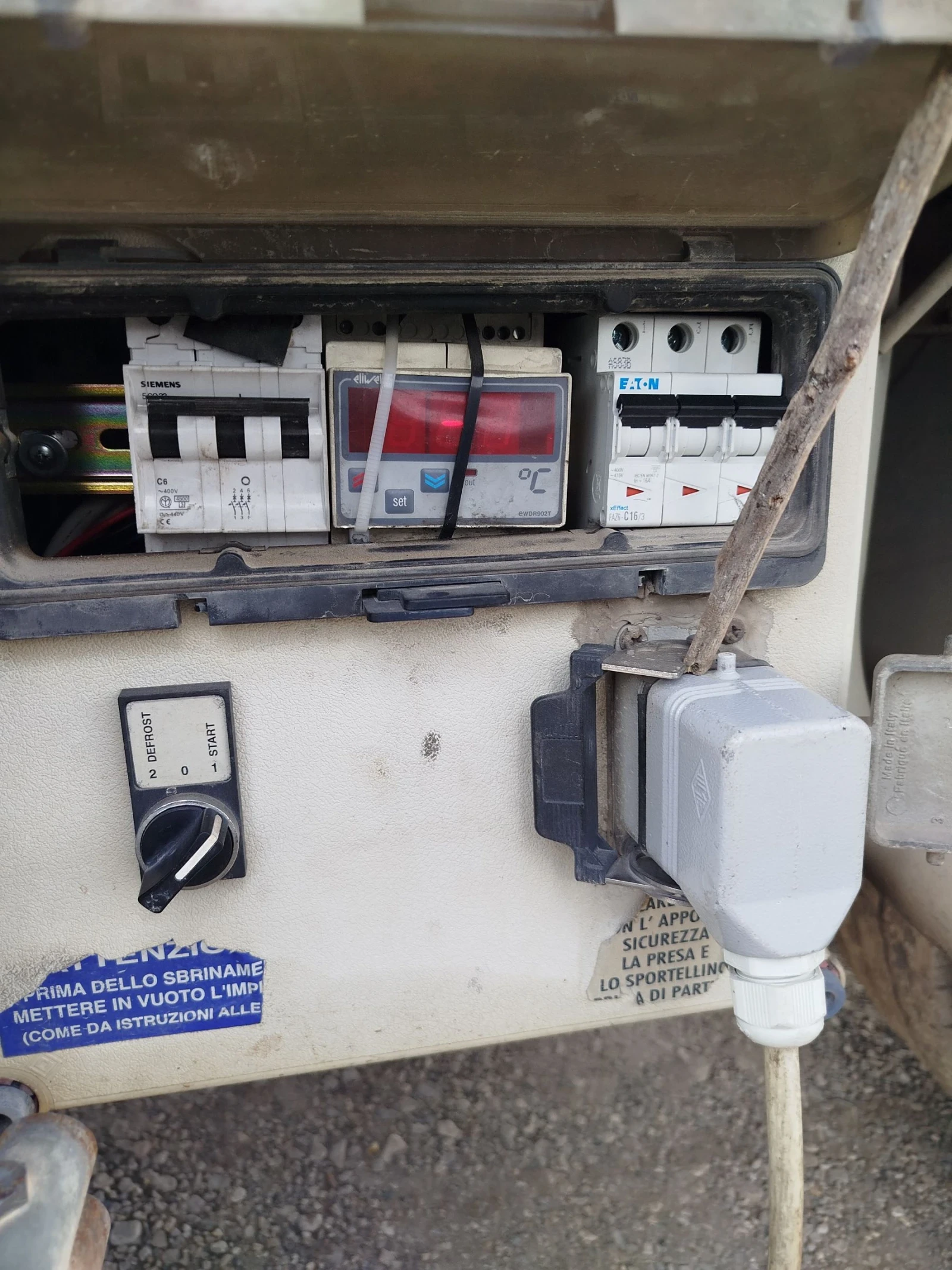 Iveco 35-8 Хладилен фургон за сладолед, снимка 10 - Бусове и автобуси - 53787263