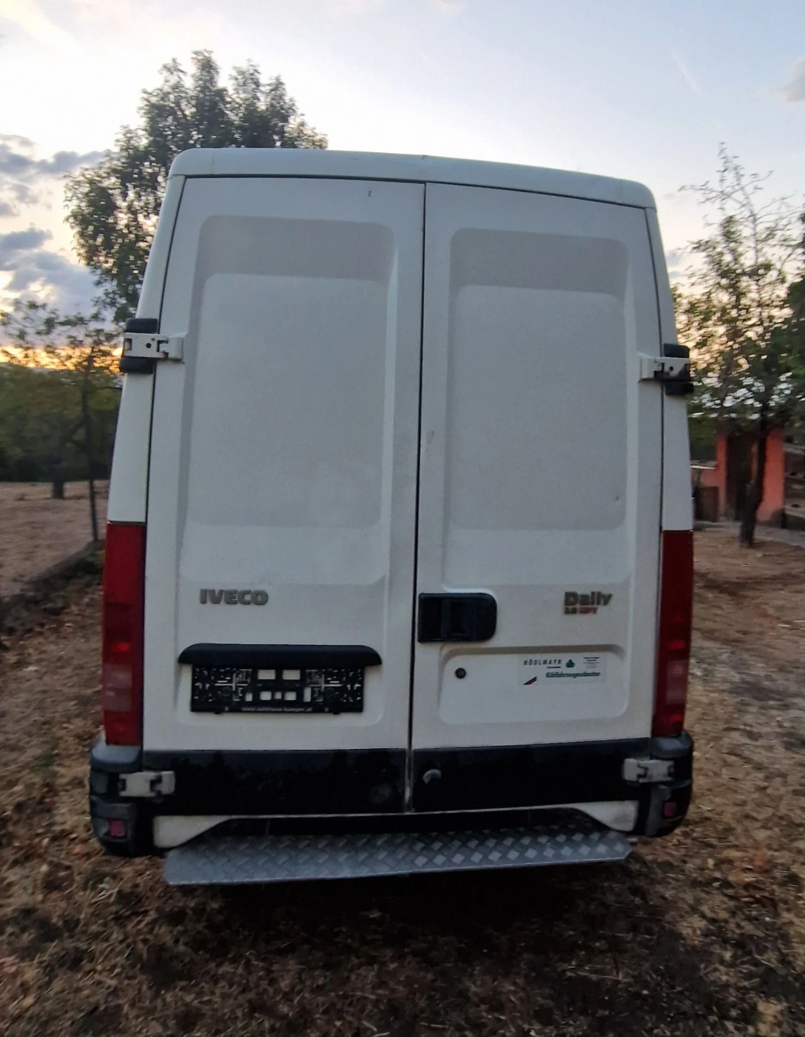Iveco 35s13 Хладилен плюсов к инвертор220v, снимка 3 - Бусове и автобуси - 55141606