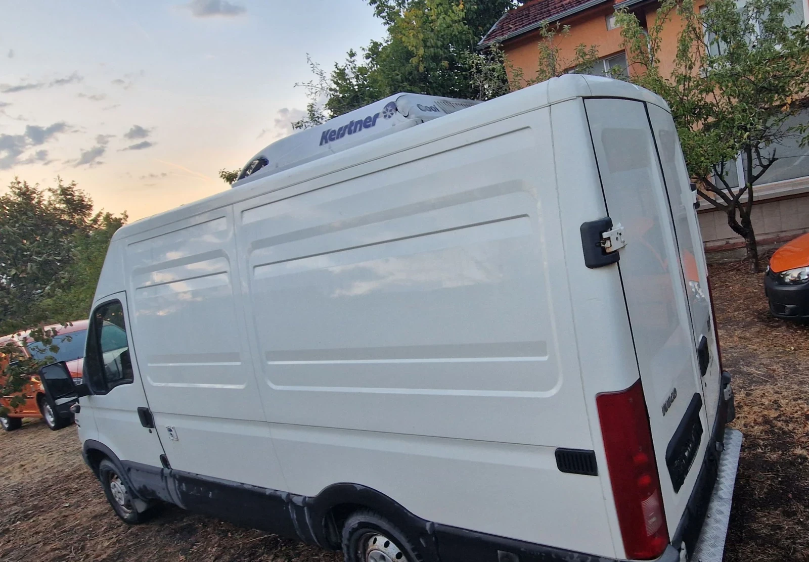 Iveco 35s13 Хладилен плюсов к инвертор220v, снимка 4 - Бусове и автобуси - 55141606