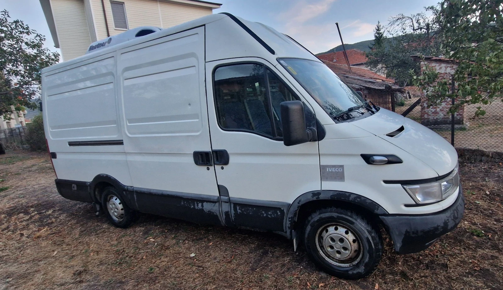 Iveco 35s13 Хладилен плюсов к инвертор220v