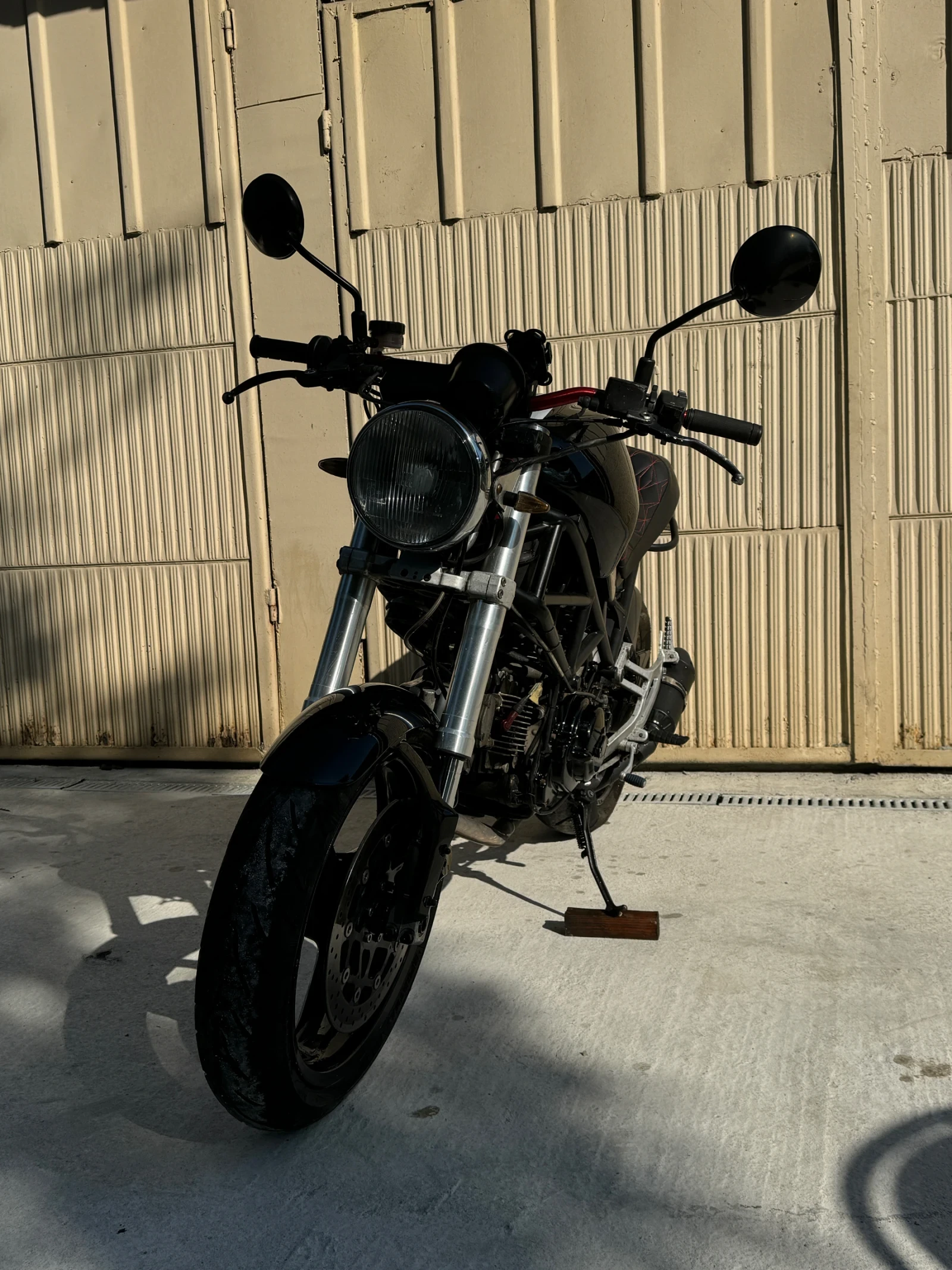 Ducati Monster Dark 600 - изображение 2