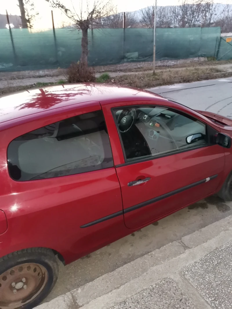 Renault Clio 1.5DCI, снимка 3 - Автомобили и джипове - 48521489