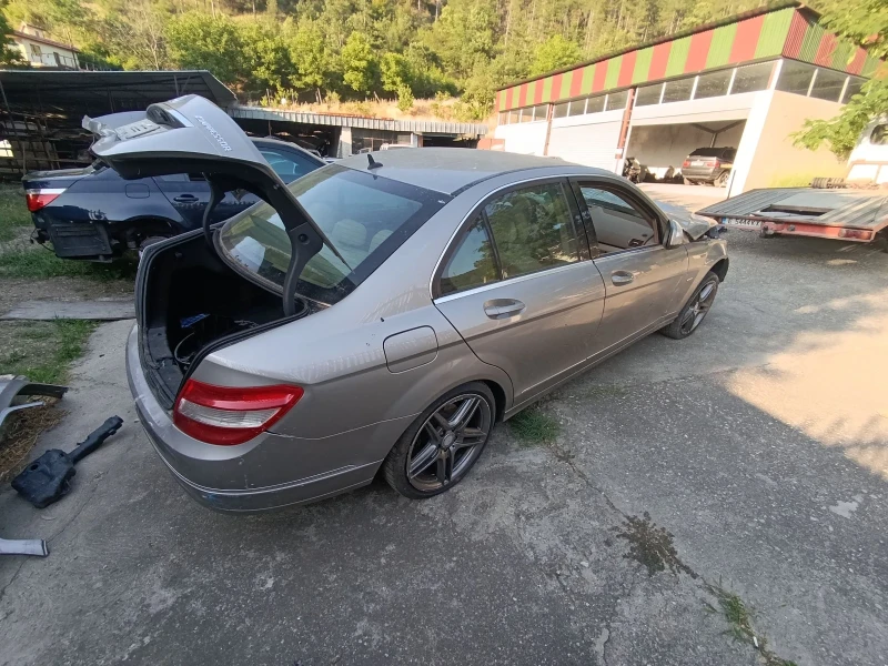 Mercedes-Benz C 200 Kompresor , снимка 4 - Автомобили и джипове - 52846736