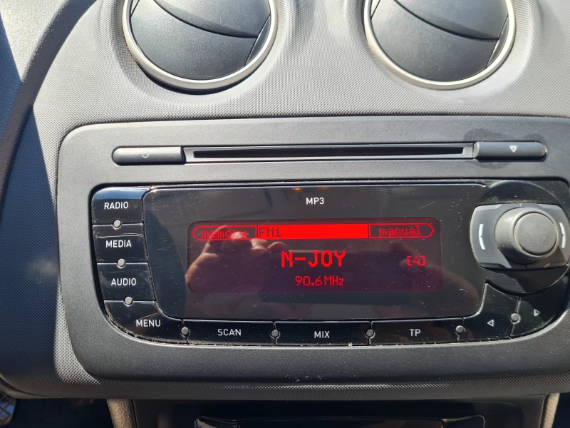 Seat Ibiza, снимка 6 - Автомобили и джипове - 52817006