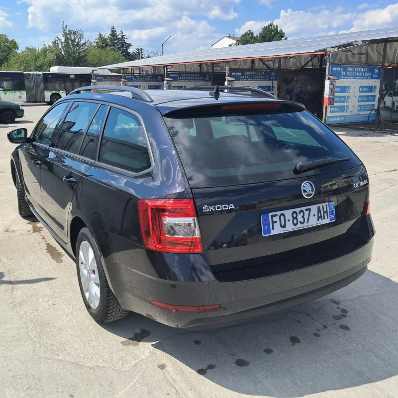 Skoda Octavia, снимка 7 - Автомобили и джипове - 51877626