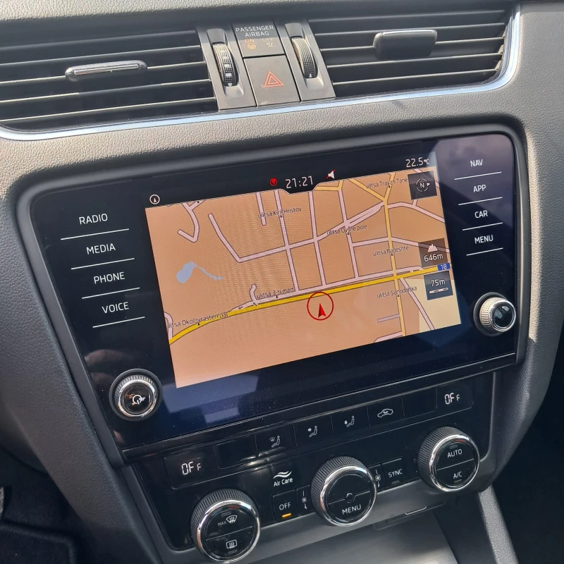 Skoda Octavia, снимка 12 - Автомобили и джипове - 51877626