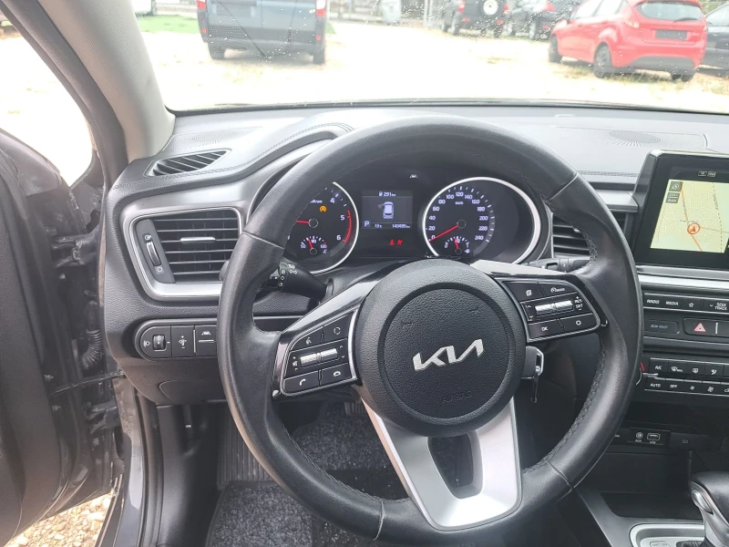 Kia Ceed 1.6, нави.камера, снимка 8 - Автомобили и джипове - 52332273