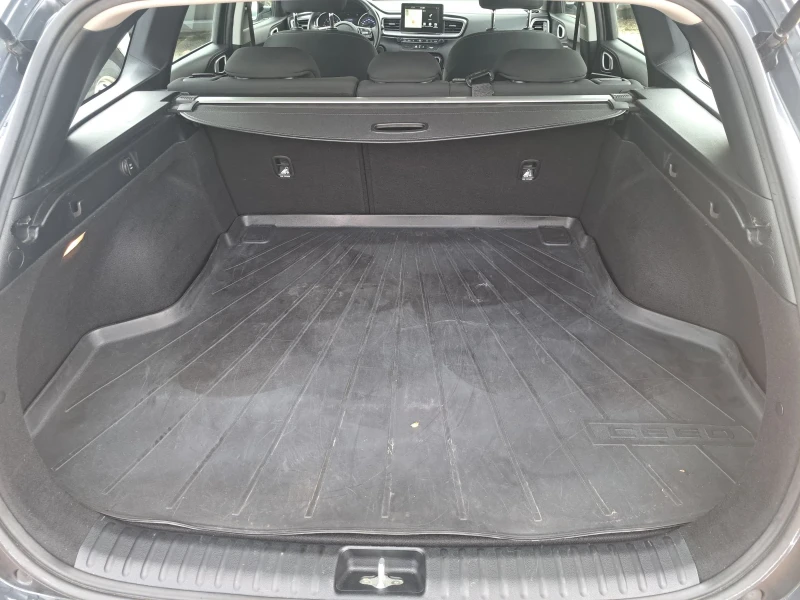 Kia Ceed 1.6, нави.камера, снимка 12 - Автомобили и джипове - 52332273