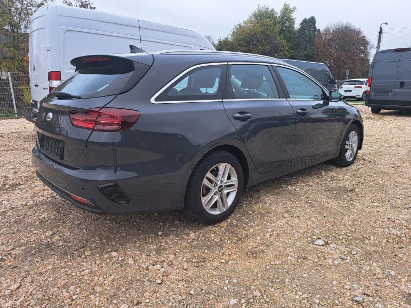 Kia Ceed 1.6, нави.камера, снимка 4 - Автомобили и джипове - 52332273