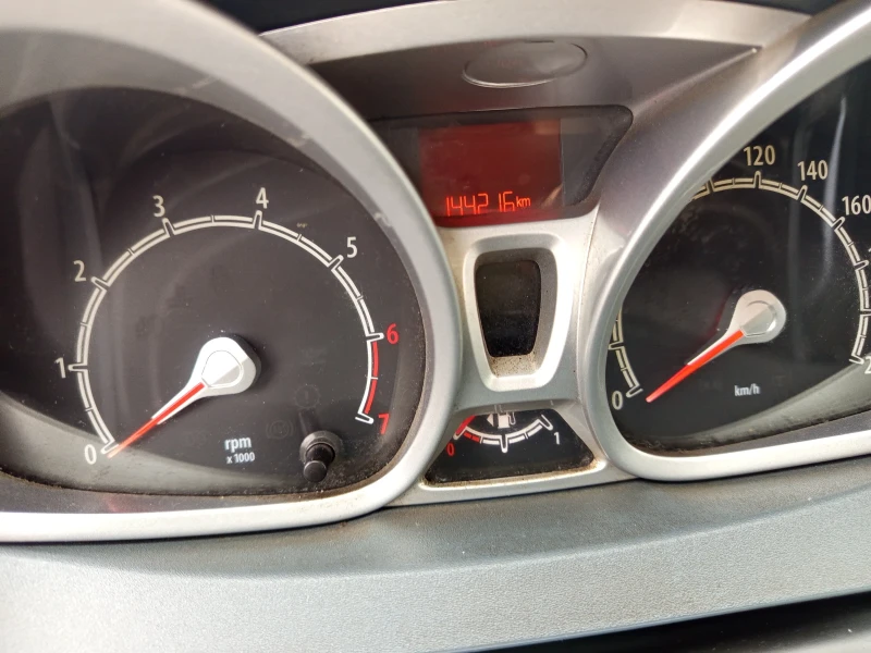 Ford Fiesta 65, снимка 6 - Автомобили и джипове - 52621299