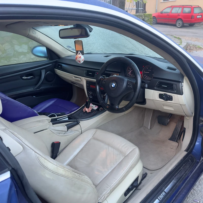 BMW 330 3 Series , снимка 9 - Автомобили и джипове - 52908378