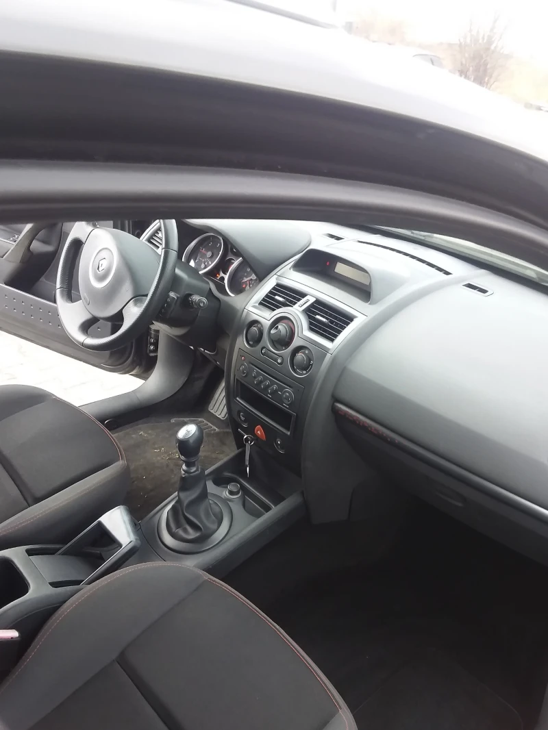 Renault Megane 1.5 , снимка 9 - Автомобили и джипове - 52924715