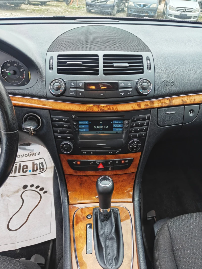 Mercedes-Benz E 220 CDI, фейслифт, снимка 10 - Автомобили и джипове - 53092093