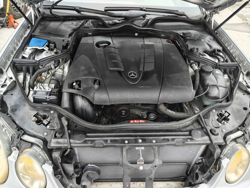 Mercedes-Benz E 220 CDI, фейслифт, снимка 13 - Автомобили и джипове - 53092093