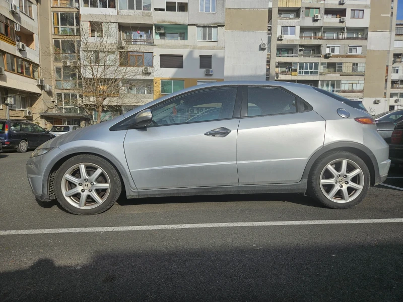 Honda Civic 2.2 i - CTDi, снимка 12 - Автомобили и джипове - 53291272