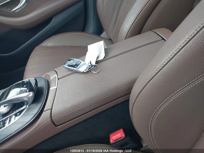 Mercedes-Benz E 300 4MATIC, снимка 9 - Автомобили и джипове - 53577496