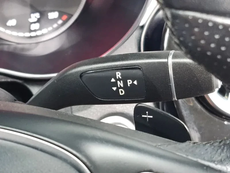 Mercedes-Benz C 200 САМО 30% АВАНС, снимка 9 - Автомобили и джипове - 56251404