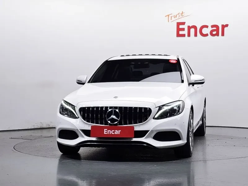 Mercedes-Benz C 200 САМО 30% АВАНС, снимка 3 - Автомобили и джипове - 56251404