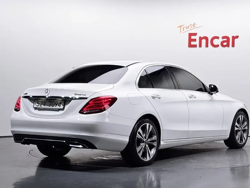 Mercedes-Benz C 200 САМО 30% АВАНС, снимка 2 - Автомобили и джипове - 56251404