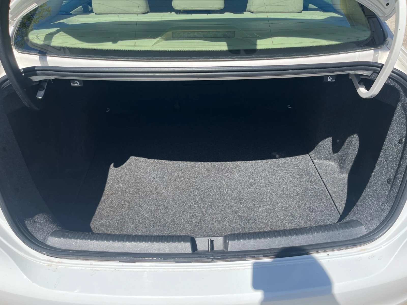 VW Jetta mk6 2.5 VR5 | Mobile.bg   12