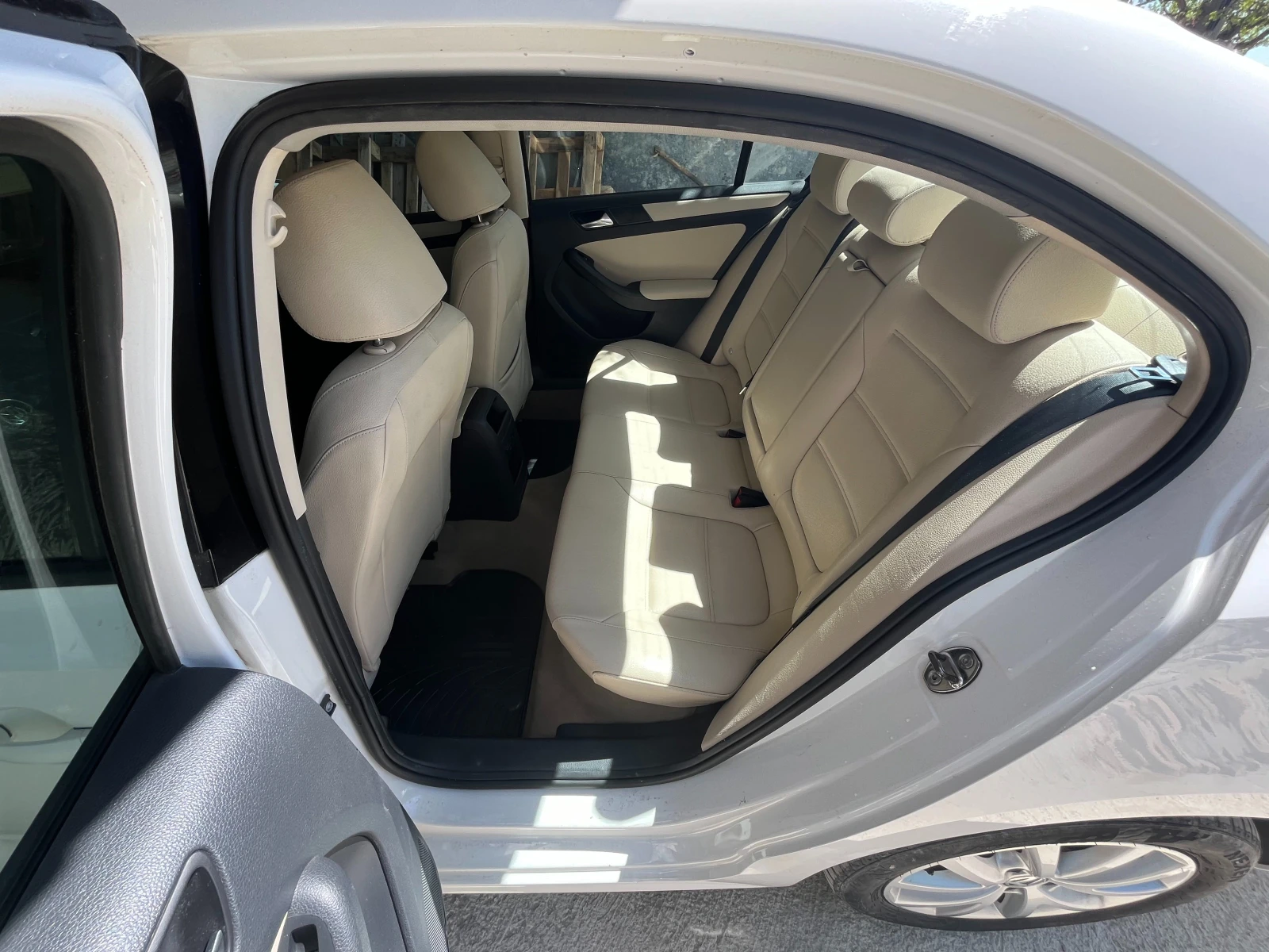 VW Jetta mk6 2.5 VR5 | Mobile.bg   11