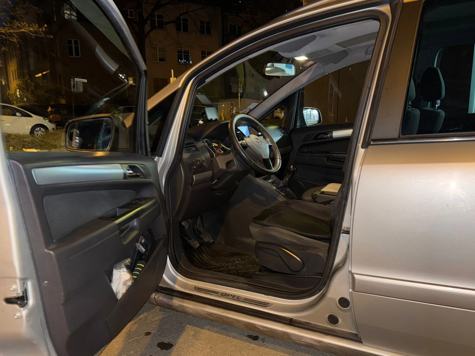 Opel Zafira 1, 6 Turbo SNG - изображение 9