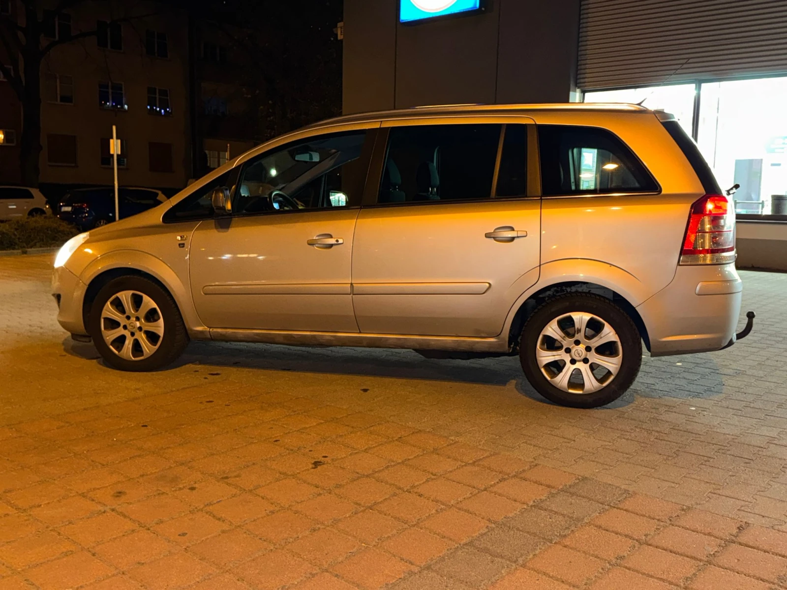 Opel Zafira 1, 6 Turbo SNG - изображение 2