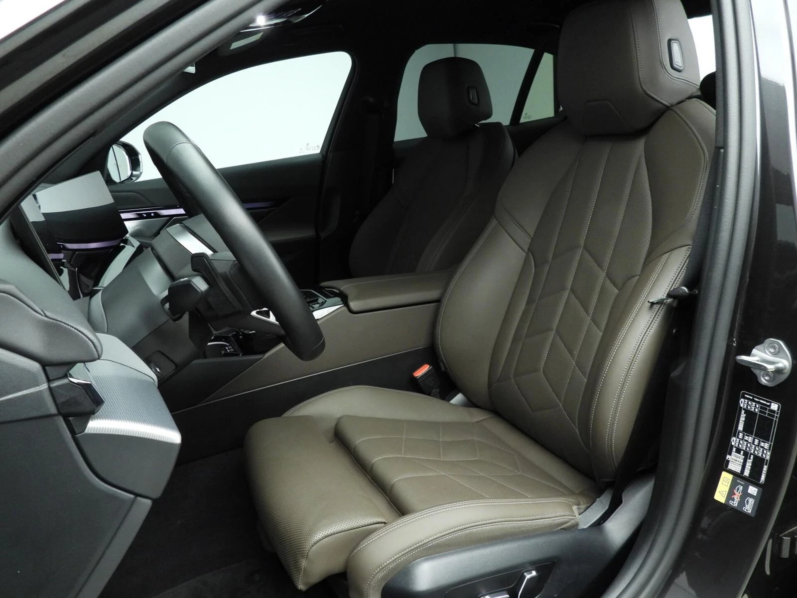 BMW i5 eDRIVE40/340HP/M-SPORT/NAVI/CAM/LED/E181 - изображение 4