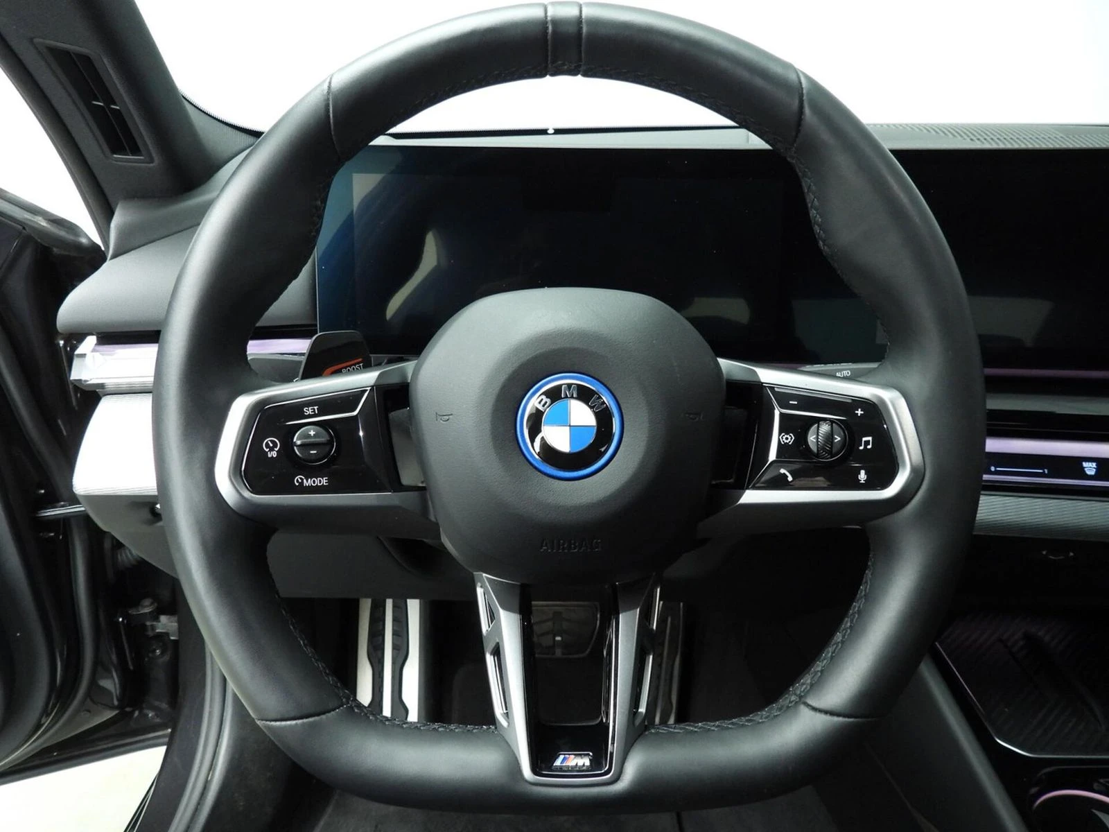 BMW i5 eDRIVE40/340HP/M-SPORT/NAVI/CAM/LED/E181 - изображение 7
