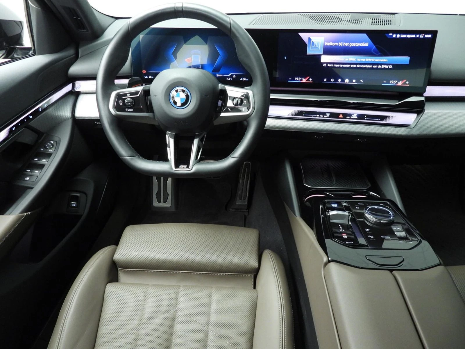 BMW i5 eDRIVE40/340HP/M-SPORT/NAVI/CAM/LED/E181 - изображение 6