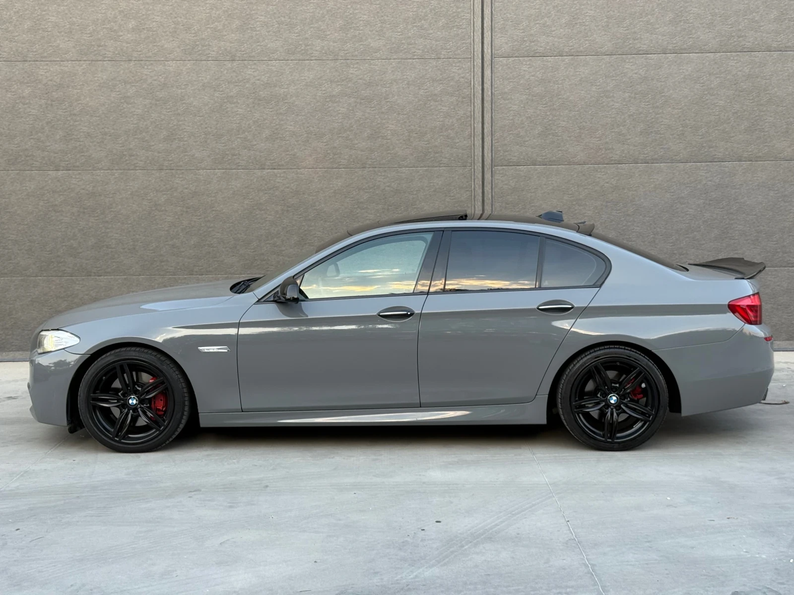 BMW 535 Сервизна история* HeadUp* Keyless* Шибидах* M-pack - изображение 4